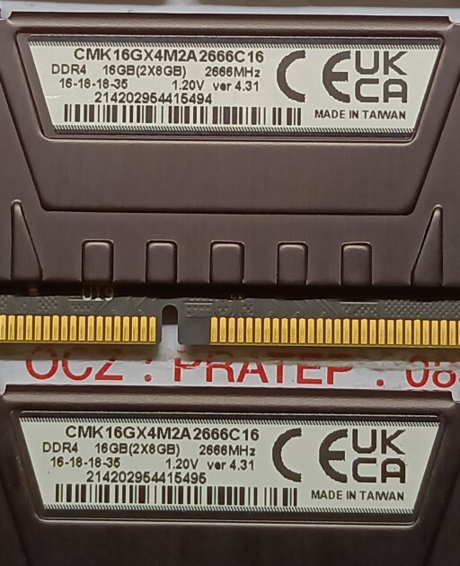 CORSAIR VENGEANCE LPX 4