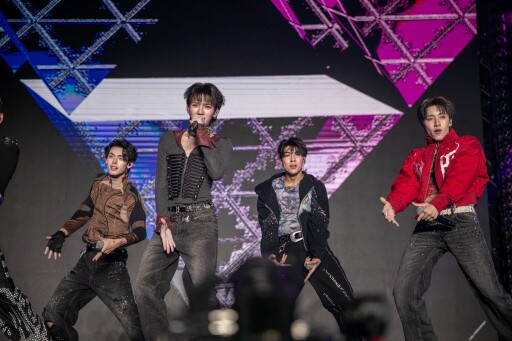 Artist centralwOrld cOuntdOwn 2026 (7)
