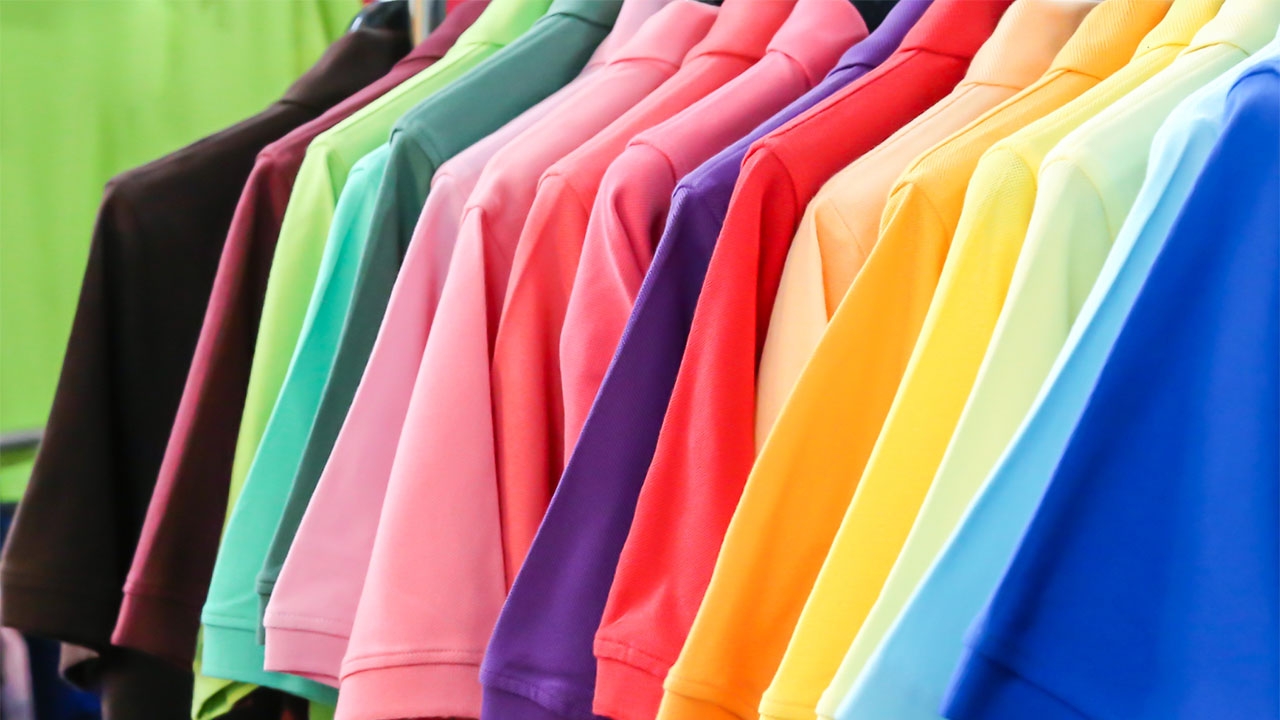 .✨ สีเสื้อวันเสาร์ 30 พ.ค. 69 ใส่สีอะไรให้เฮง งานเด่น เงินดี ความรักปัง.